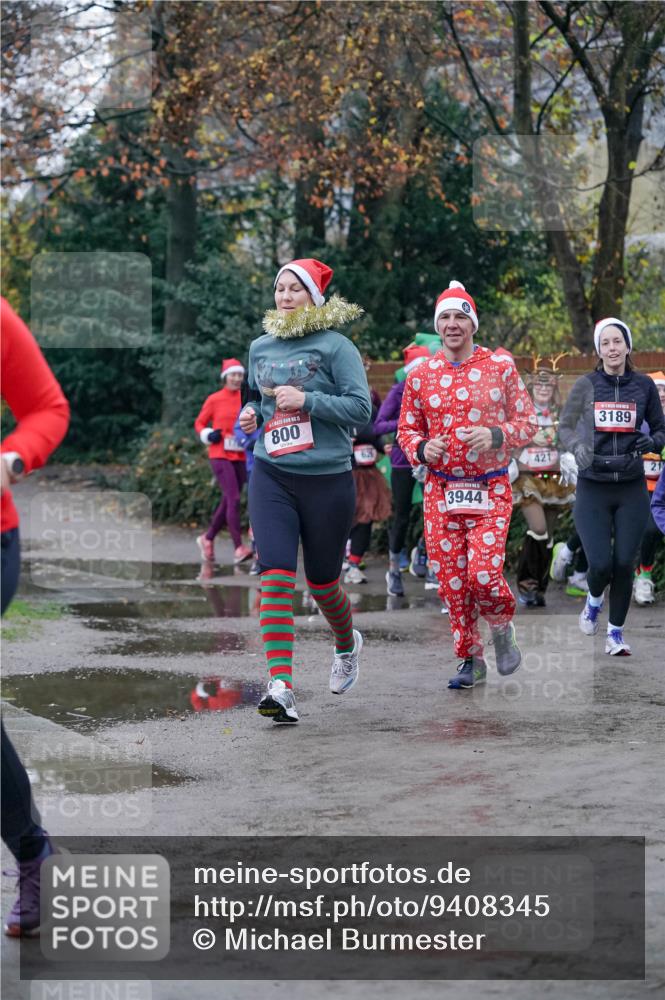 07.12.2025 - St. Pauli X-Mass-Run No. 15 Michael Burmester http://msf.ph/oto/9408345 07.12.2025 09:43:40 Laufen 800, 3944, 421, 3189, 21 meine-sportfotos.de