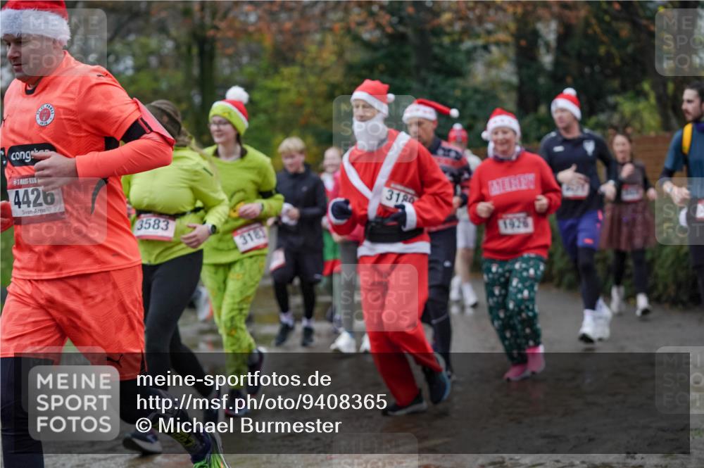 07.12.2025 - St. Pauli X-Mass-Run No. 15 Michael Burmester http://msf.ph/oto/9408365 07.12.2025 11:26:10 Laufen 4426, 3583, 3181, 3120, 1926 meine-sportfotos.de