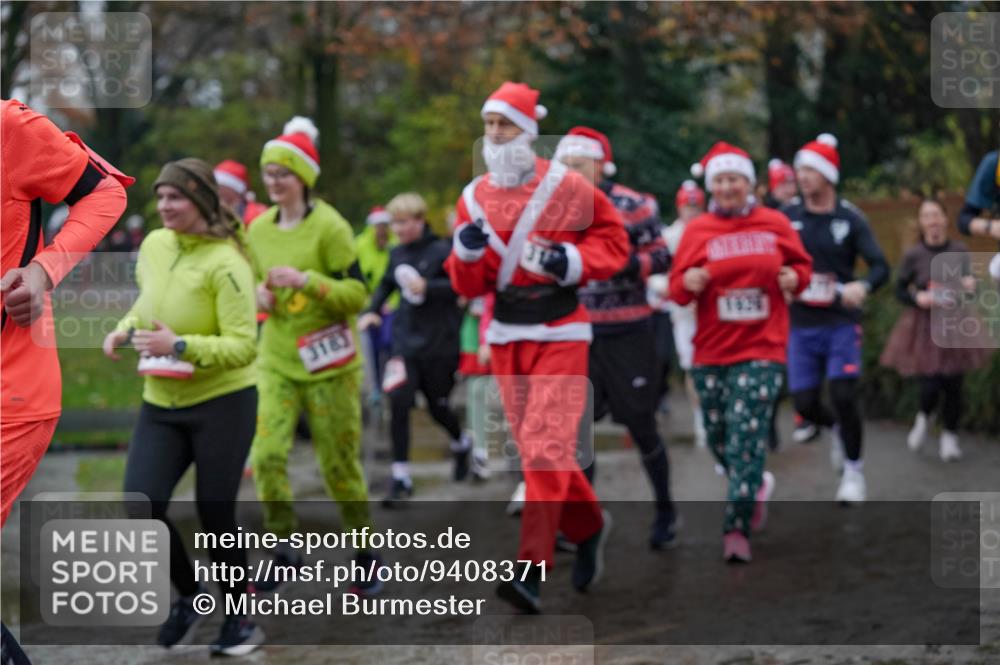 07.12.2025 - St. Pauli X-Mass-Run No. 15 Michael Burmester http://msf.ph/oto/9408371 07.12.2025 11:26:10 Laufen 3183, 319, 1834 meine-sportfotos.de