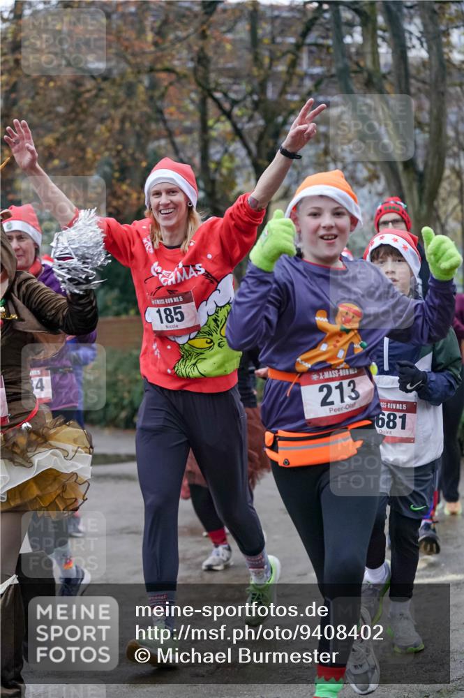 07.12.2025 - St. Pauli X-Mass-Run No. 15 Michael Burmester http://msf.ph/oto/9408402 07.12.2025 09:43:45 Laufen 4, 15, 185, 213, 15, 681 meine-sportfotos.de