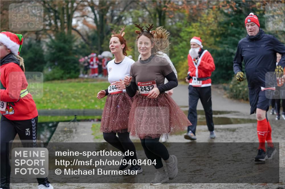 07.12.2025 - St. Pauli X-Mass-Run No. 15 Michael Burmester http://msf.ph/oto/9408404 07.12.2025 11:26:14 Laufen 69, 244, 15, 2432 meine-sportfotos.de