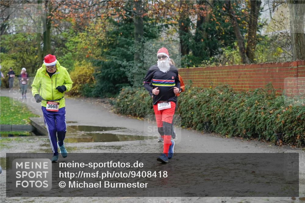 07.12.2025 - St. Pauli X-Mass-Run No. 15 Michael Burmester http://msf.ph/oto/9408418 07.12.2025 11:26:16 Laufen 3665, 3685 meine-sportfotos.de