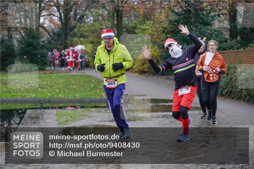 07.12.2025 - St. Pauli X-Mass-Run No. 15 Michael Burmester http://msf.ph/oto/9408430 07.12.2025 11:26:16 Laufen 3665, 3685, 244 meine-sportfotos.de
