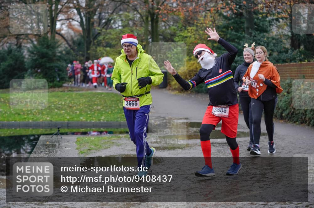 07.12.2025 - St. Pauli X-Mass-Run No. 15 Michael Burmester http://msf.ph/oto/9408437 07.12.2025 11:26:17 Laufen 15, 3665, 3685, 244 meine-sportfotos.de