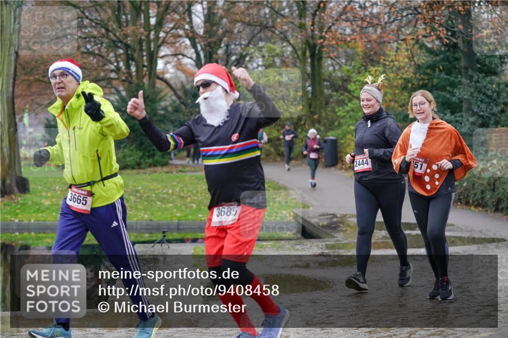 07.12.2025 - St. Pauli X-Mass-Run No. 15 Michael Burmester http://msf.ph/oto/9408458 07.12.2025 11:26:18 Laufen 3665, 3685, 2444, 51 meine-sportfotos.de