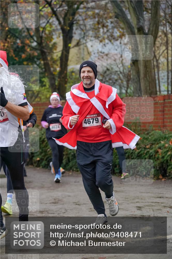 07.12.2025 - St. Pauli X-Mass-Run No. 15 Michael Burmester http://msf.ph/oto/9408471 07.12.2025 09:43:54 Laufen 4624, 15, 4679 meine-sportfotos.de