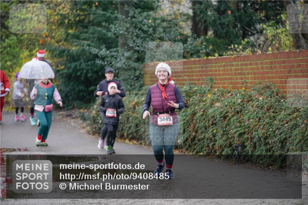 07.12.2025 - St. Pauli X-Mass-Run No. 15 Michael Burmester http://msf.ph/oto/9408485 07.12.2025 11:26:25 Laufen 3925, 3445 meine-sportfotos.de