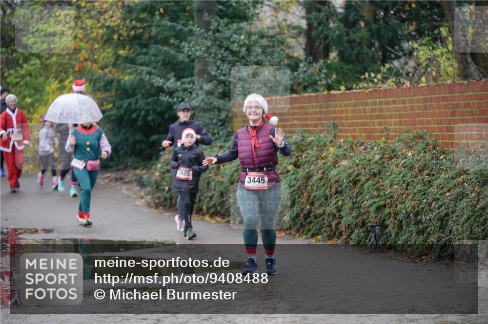 07.12.2025 - St. Pauli X-Mass-Run No. 15 Michael Burmester http://msf.ph/oto/9408488 07.12.2025 11:26:25 Laufen 1925, 3445 meine-sportfotos.de