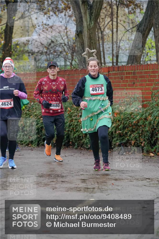 07.12.2025 - St. Pauli X-Mass-Run No. 15 Michael Burmester http://msf.ph/oto/9408489 07.12.2025 09:43:55 Laufen 4624, 4680, 5, 4673 meine-sportfotos.de
