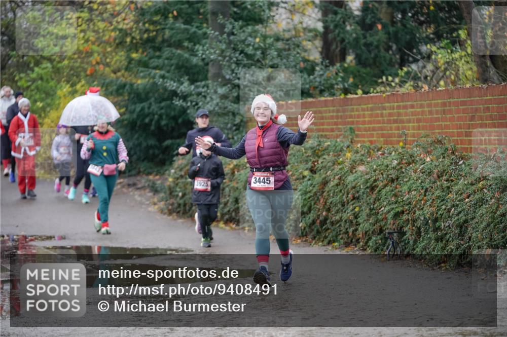 07.12.2025 - St. Pauli X-Mass-Run No. 15 Michael Burmester http://msf.ph/oto/9408491 07.12.2025 11:26:25 Laufen 3925, 3445 meine-sportfotos.de
