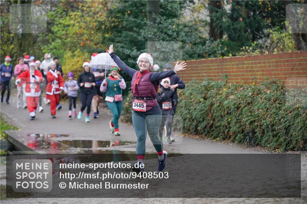 07.12.2025 - St. Pauli X-Mass-Run No. 15 Michael Burmester http://msf.ph/oto/9408503 07.12.2025 11:26:26 Laufen 3445, 392 meine-sportfotos.de