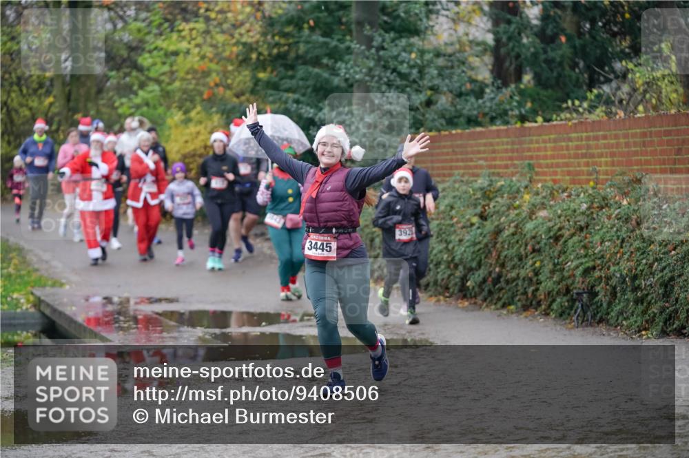 07.12.2025 - St. Pauli X-Mass-Run No. 15 Michael Burmester http://msf.ph/oto/9408506 07.12.2025 11:26:26 Laufen 3445, 392 meine-sportfotos.de