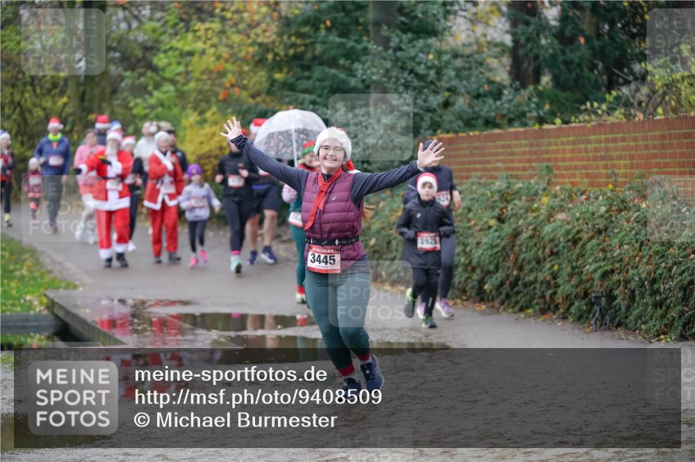 07.12.2025 - St. Pauli X-Mass-Run No. 15 Michael Burmester http://msf.ph/oto/9408509 07.12.2025 11:26:26 Laufen 3445, 3925, 424 meine-sportfotos.de