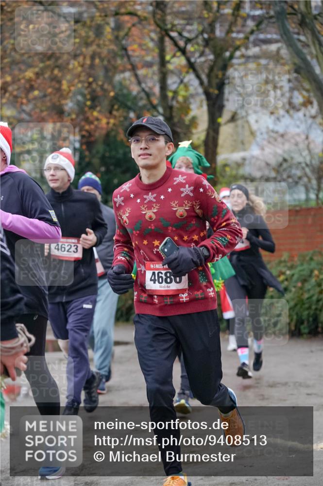 07.12.2025 - St. Pauli X-Mass-Run No. 15 Michael Burmester http://msf.ph/oto/9408513 07.12.2025 09:43:58 Laufen 4623, 4680 meine-sportfotos.de