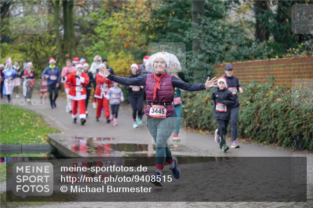 07.12.2025 - St. Pauli X-Mass-Run No. 15 Michael Burmester http://msf.ph/oto/9408515 07.12.2025 11:26:26 Laufen 3445, 1925 meine-sportfotos.de