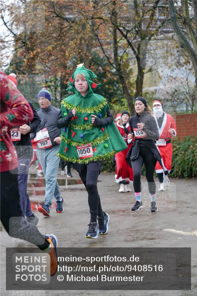 07.12.2025 - St. Pauli X-Mass-Run No. 15 Michael Burmester http://msf.ph/oto/9408516 07.12.2025 09:43:58 Laufen 15, 23, 707, 707, 15, 1050, 214, 2691 meine-sportfotos.de