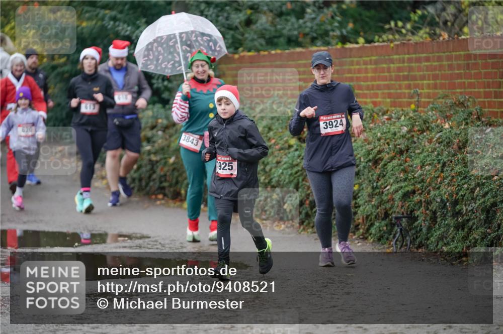 07.12.2025 - St. Pauli X-Mass-Run No. 15 Michael Burmester http://msf.ph/oto/9408521 07.12.2025 11:26:28 Laufen 620, 613, 3843, 15, 925, 3924 meine-sportfotos.de