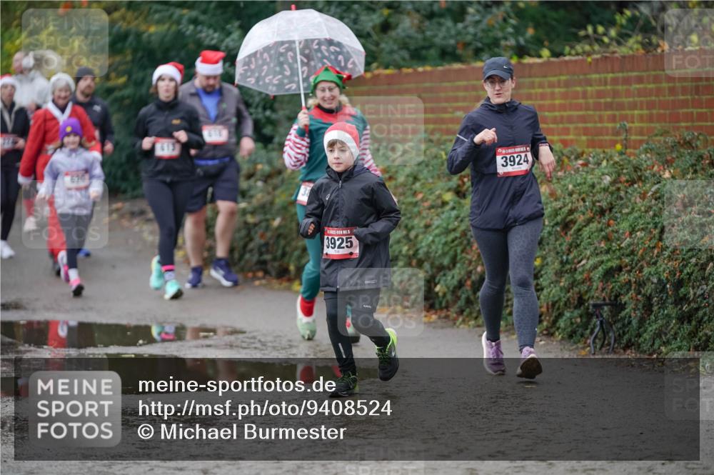 07.12.2025 - St. Pauli X-Mass-Run No. 15 Michael Burmester http://msf.ph/oto/9408524 07.12.2025 11:26:28 Laufen 620, 613, 15, 3925, 3924 meine-sportfotos.de