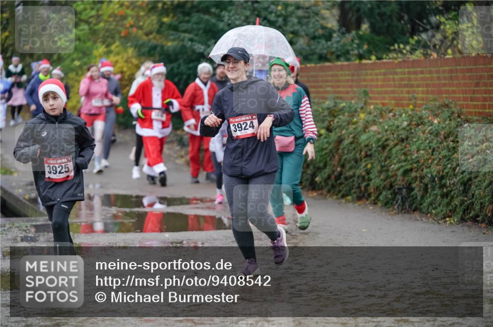 07.12.2025 - St. Pauli X-Mass-Run No. 15 Michael Burmester http://msf.ph/oto/9408542 07.12.2025 11:26:30 Laufen 3925, 01, 5, 3924 meine-sportfotos.de