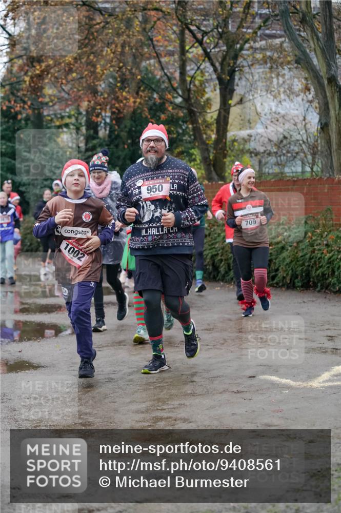 07.12.2025 - St. Pauli X-Mass-Run No. 15 Michael Burmester http://msf.ph/oto/9408561 07.12.2025 09:44:02 Laufen 15, 950, 1002, 709 meine-sportfotos.de