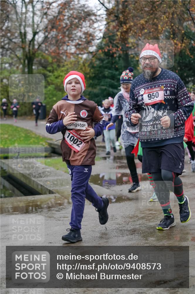 07.12.2025 - St. Pauli X-Mass-Run No. 15 Michael Burmester http://msf.ph/oto/9408573 07.12.2025 09:44:03 Laufen 1002, 15, 950, 1551 meine-sportfotos.de