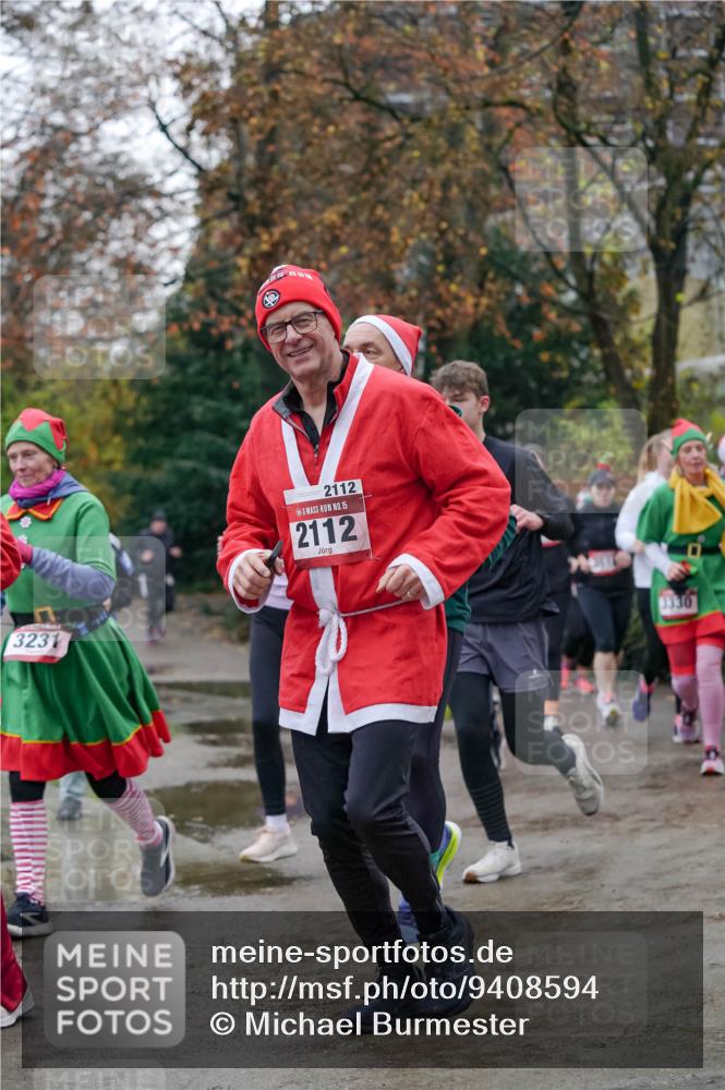 07.12.2025 - St. Pauli X-Mass-Run No. 15 Michael Burmester http://msf.ph/oto/9408594 07.12.2025 09:44:06 Laufen 3231, 2112, 15, 2112, 3330 meine-sportfotos.de