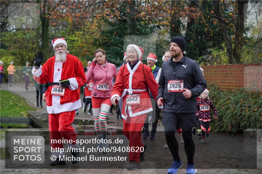 07.12.2025 - St. Pauli X-Mass-Run No. 15 Michael Burmester http://msf.ph/oto/9408620 07.12.2025 11:26:38 Laufen 3844, 2970, 3842, 3926, 3510 meine-sportfotos.de