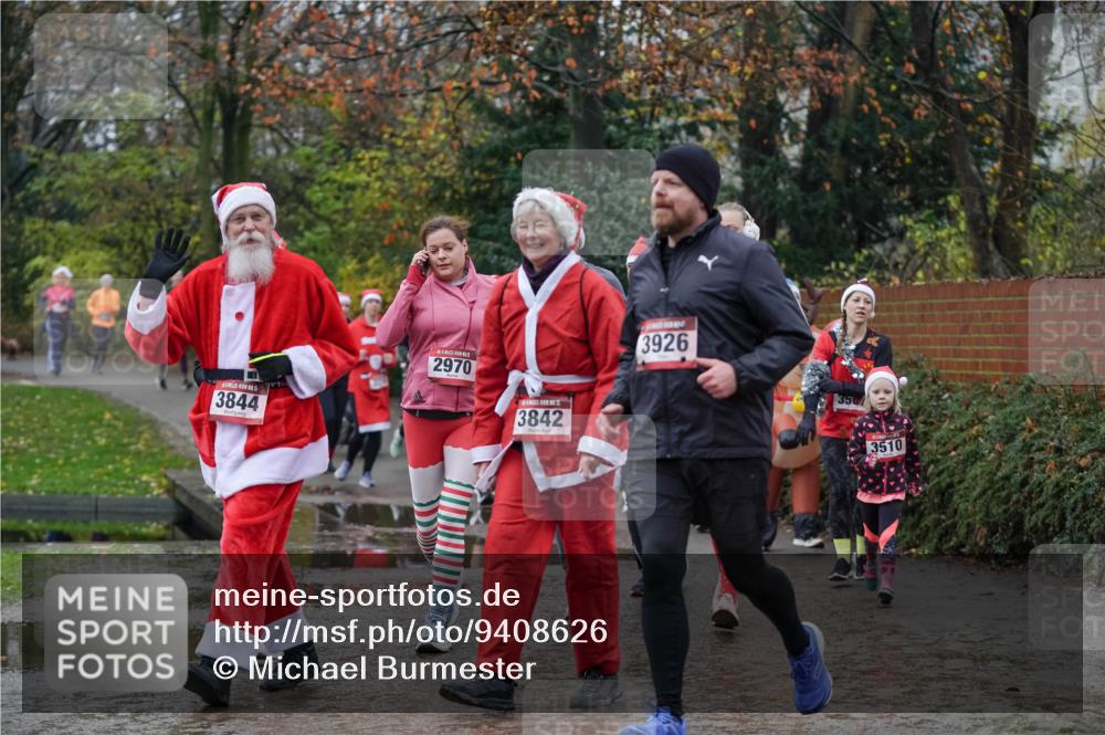 07.12.2025 - St. Pauli X-Mass-Run No. 15 Michael Burmester http://msf.ph/oto/9408626 07.12.2025 11:26:38 Laufen 3844, 2970, 3842, 3926, 3510 meine-sportfotos.de