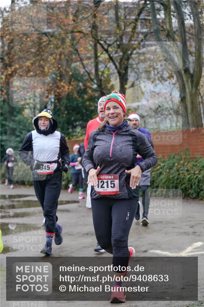 07.12.2025 - St. Pauli X-Mass-Run No. 15 Michael Burmester http://msf.ph/oto/9408633 07.12.2025 09:44:11 Laufen 945, 15, 1215 meine-sportfotos.de