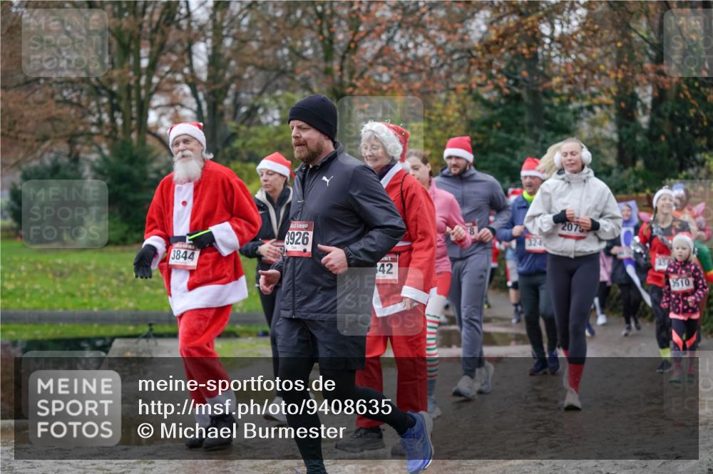 07.12.2025 - St. Pauli X-Mass-Run No. 15 Michael Burmester http://msf.ph/oto/9408635 07.12.2025 11:26:39 Laufen 3844, 3926, 2, 42, 324, 2075, 154, 3510 meine-sportfotos.de