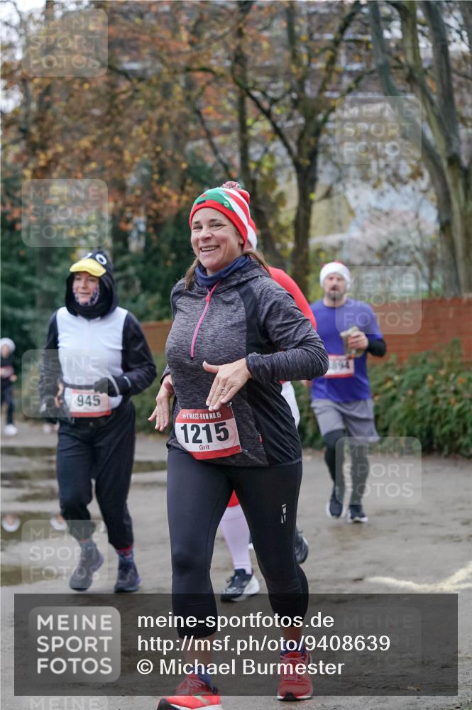 07.12.2025 - St. Pauli X-Mass-Run No. 15 Michael Burmester http://msf.ph/oto/9408639 07.12.2025 09:44:11 Laufen 945, 15, 1215 meine-sportfotos.de