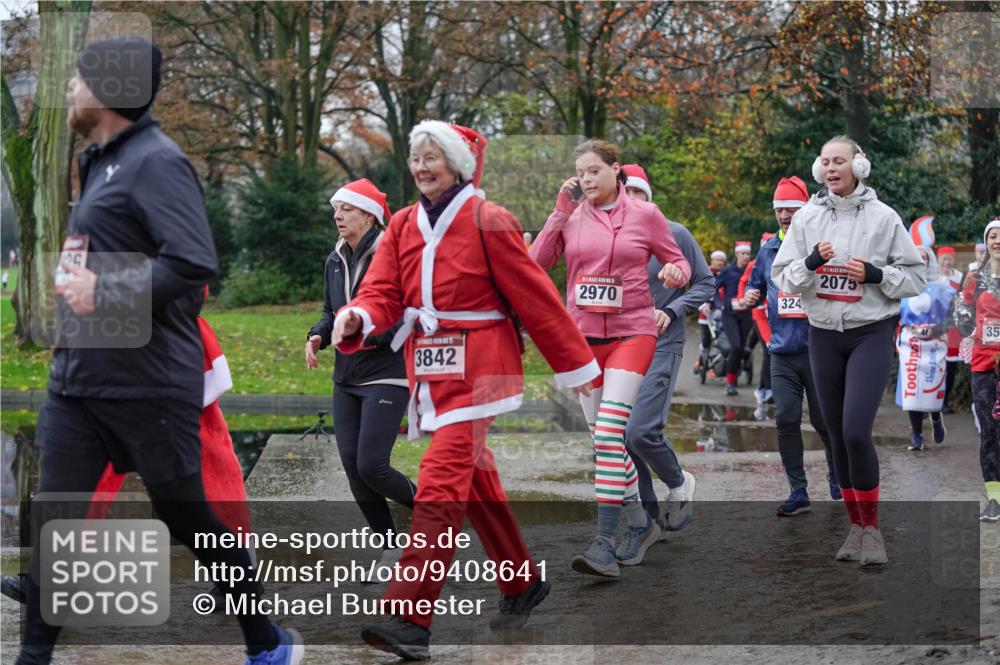 07.12.2025 - St. Pauli X-Mass-Run No. 15 Michael Burmester http://msf.ph/oto/9408641 07.12.2025 11:26:40 Laufen 3842, 2970, 324, 2075, 35 meine-sportfotos.de