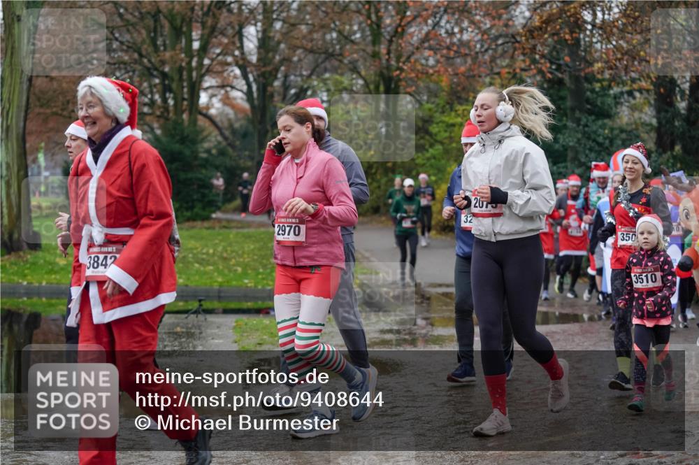 07.12.2025 - St. Pauli X-Mass-Run No. 15 Michael Burmester http://msf.ph/oto/9408644 07.12.2025 11:26:40 Laufen 3842, 15, 2970, 32, 207, 350, 3510 meine-sportfotos.de