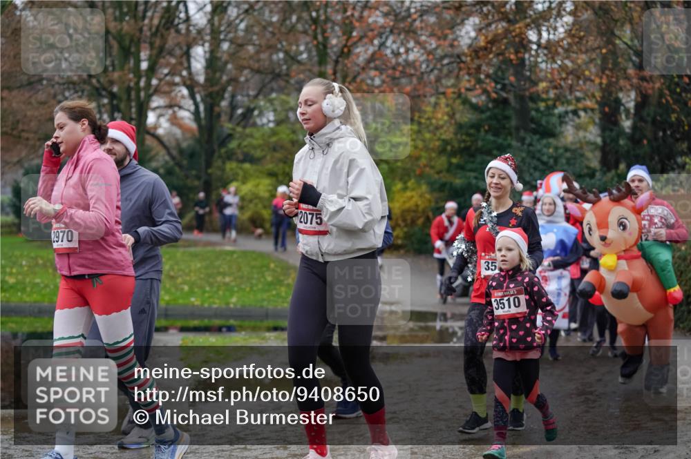 07.12.2025 - St. Pauli X-Mass-Run No. 15 Michael Burmester http://msf.ph/oto/9408650 07.12.2025 11:26:41 Laufen 2075, 2970, 35, 3510 meine-sportfotos.de