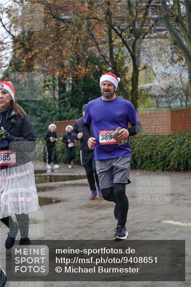 07.12.2025 - St. Pauli X-Mass-Run No. 15 Michael Burmester http://msf.ph/oto/9408651 07.12.2025 09:44:12 Laufen 5, 385, 3894 meine-sportfotos.de