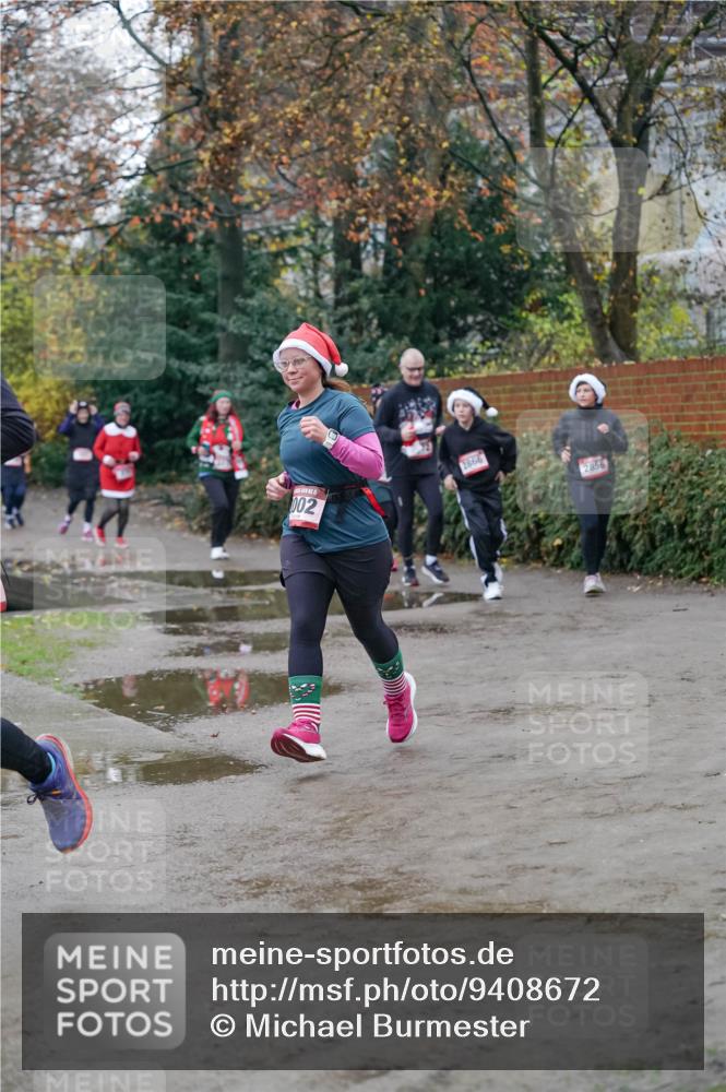 07.12.2025 - St. Pauli X-Mass-Run No. 15 Michael Burmester http://msf.ph/oto/9408672 07.12.2025 09:44:14 Laufen 002, 2866, 5, 2856 meine-sportfotos.de