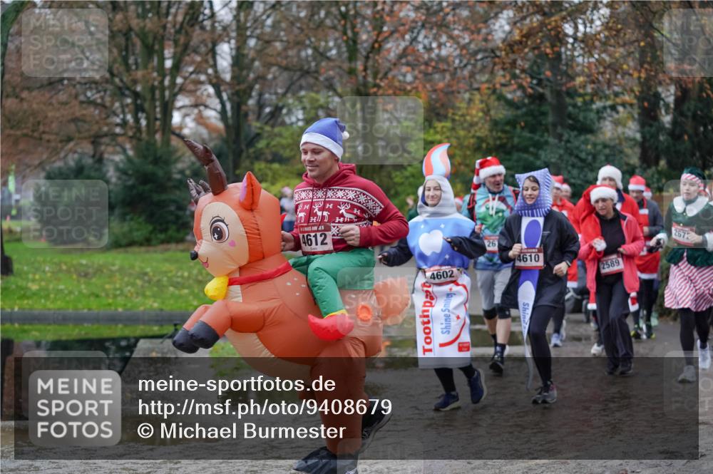 07.12.2025 - St. Pauli X-Mass-Run No. 15 Michael Burmester http://msf.ph/oto/9408679 07.12.2025 11:26:43 Laufen 4612, 4602, 26, 4610, 2589, 267 meine-sportfotos.de