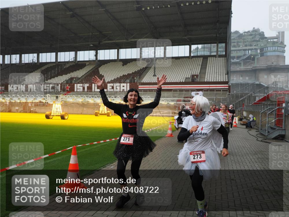 07.12.2025 - St. Pauli X-Mass-Run No. 15 Fabian Wolf http://msf.ph/oto/9408722 07.12.2025 11:07:49 Ziel 77, 271, 273, 286, 293, 332, 377, 389, 397, 623, 1107, 1235, 1378, 1381, 1382, 1383, 1439, 1441, 1460, 1509, 1812, 1824, 1866, 1910, 2693 meine-sportfotos.de