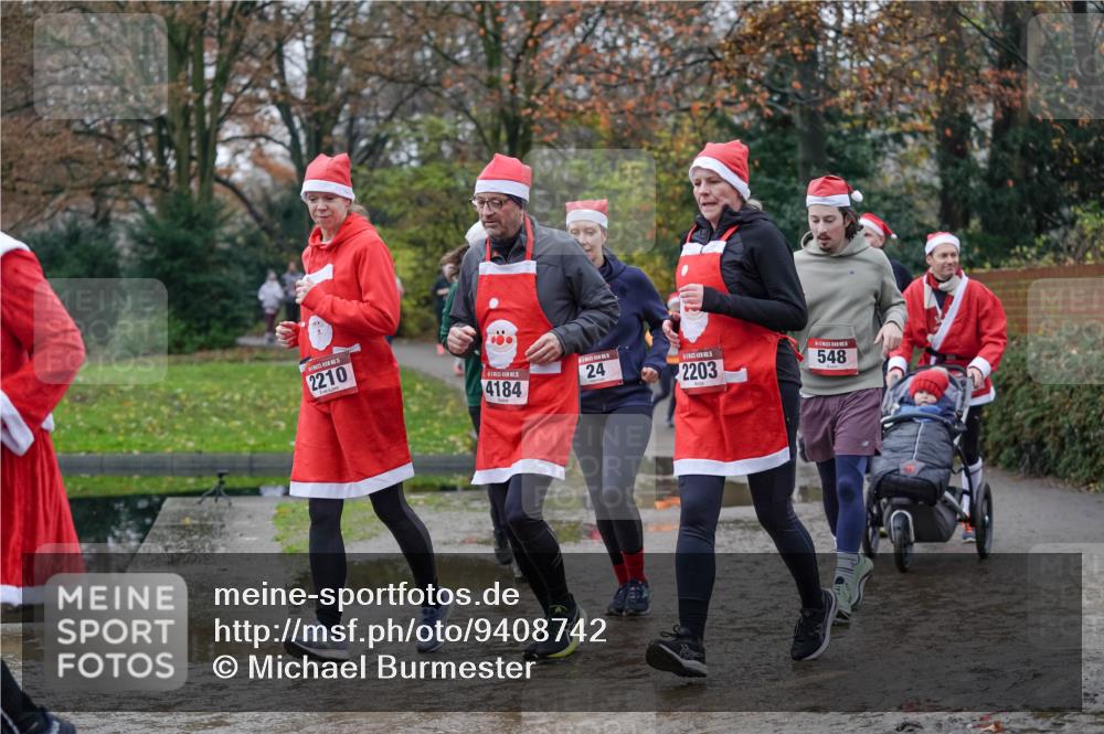 07.12.2025 - St. Pauli X-Mass-Run No. 15 Michael Burmester http://msf.ph/oto/9408742 07.12.2025 11:26:47 Laufen 2210, 24, 4184, 2203, 548 meine-sportfotos.de