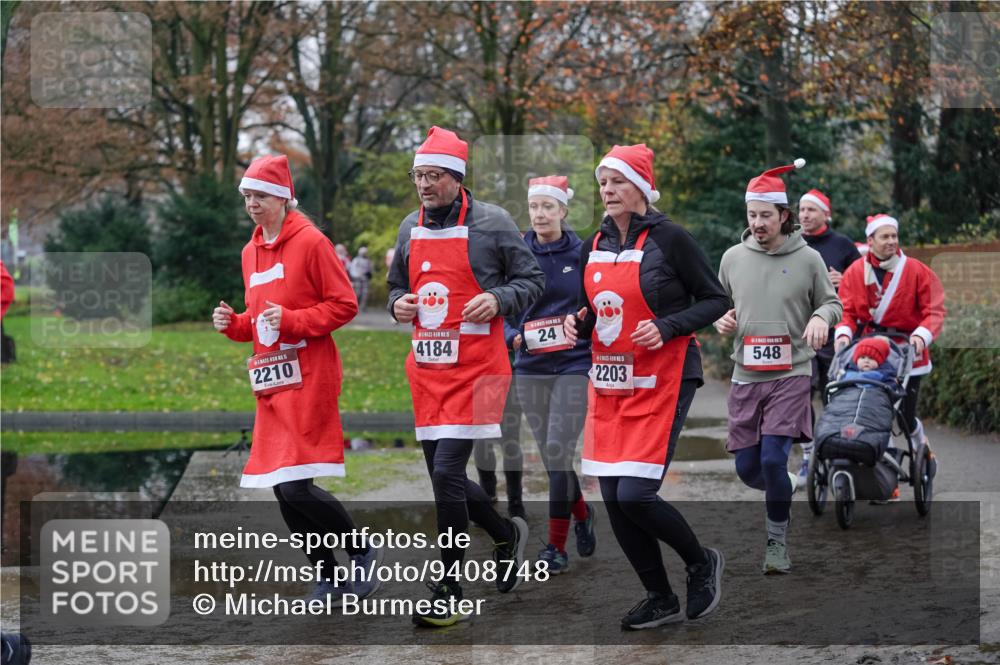 07.12.2025 - St. Pauli X-Mass-Run No. 15 Michael Burmester http://msf.ph/oto/9408748 07.12.2025 11:26:47 Laufen 15, 2210, 15, 4184, 24, 548, 2203 meine-sportfotos.de