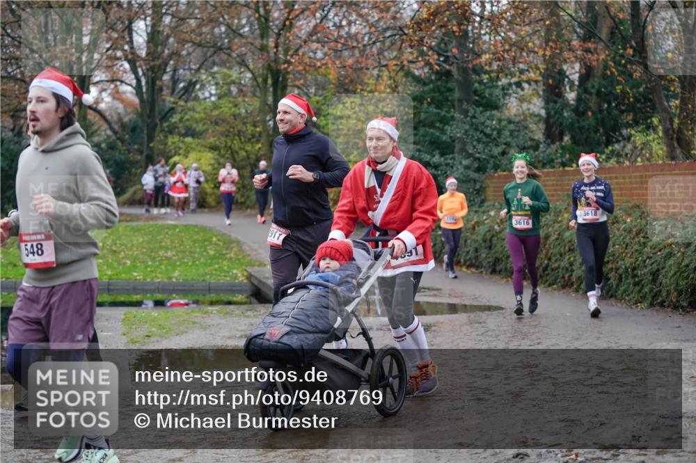 07.12.2025 - St. Pauli X-Mass-Run No. 15 Michael Burmester http://msf.ph/oto/9408769 07.12.2025 11:26:49 Laufen 548, 917, 3616, 3618 meine-sportfotos.de