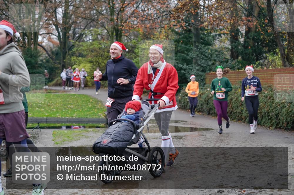 07.12.2025 - St. Pauli X-Mass-Run No. 15 Michael Burmester http://msf.ph/oto/9408772 07.12.2025 11:26:49 Laufen 917, 3616, 3618 meine-sportfotos.de