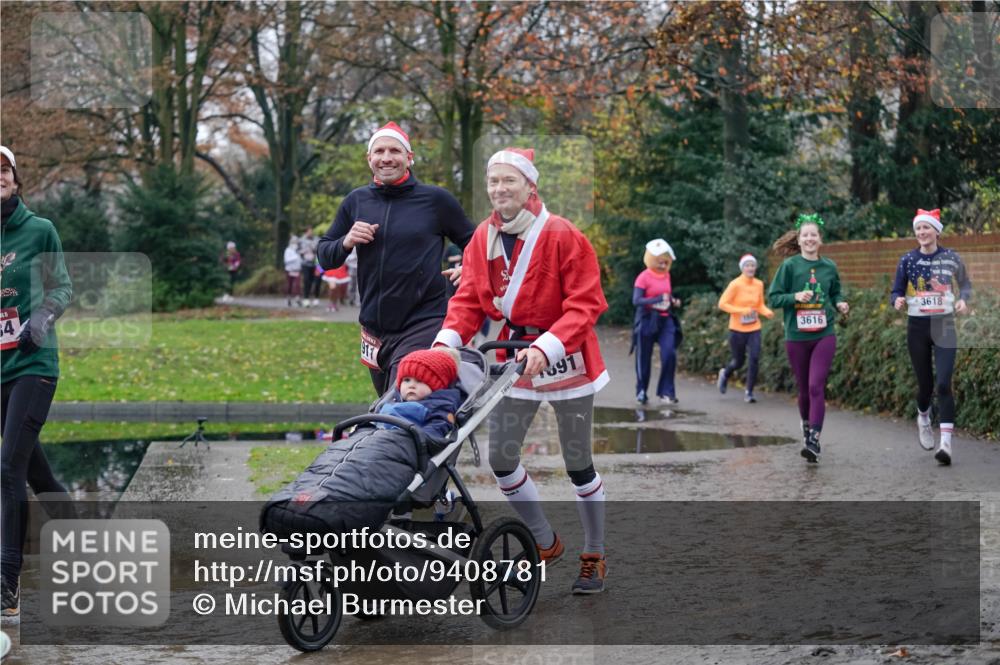 07.12.2025 - St. Pauli X-Mass-Run No. 15 Michael Burmester http://msf.ph/oto/9408781 07.12.2025 11:26:49 Laufen 15, 54, 917, 1891, 3616, 3618 meine-sportfotos.de