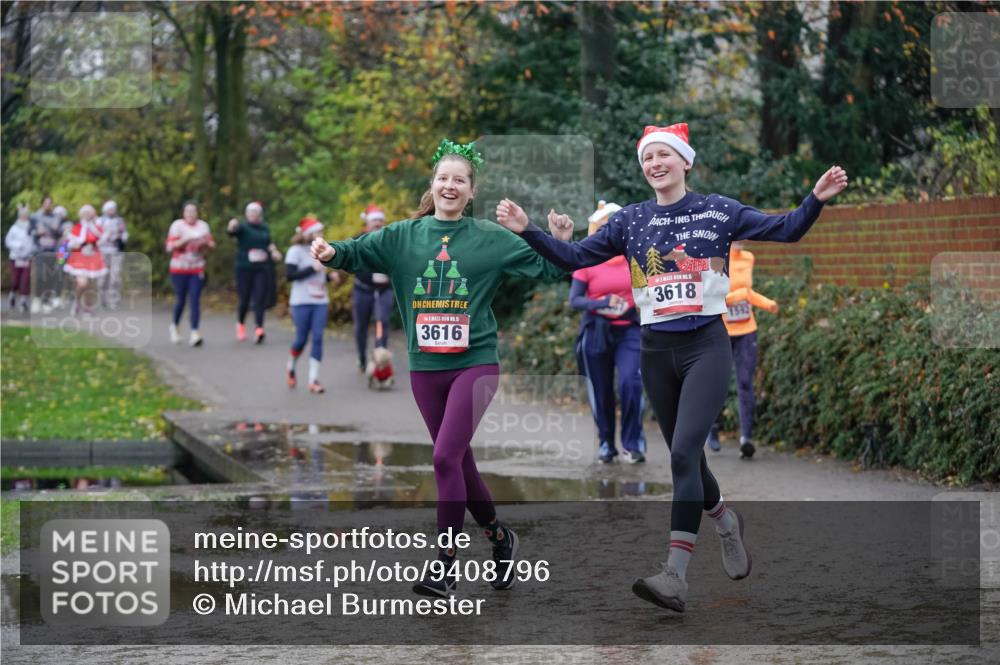 07.12.2025 - St. Pauli X-Mass-Run No. 15 Michael Burmester http://msf.ph/oto/9408796 07.12.2025 11:26:51 Laufen 15, 3616, 3618 meine-sportfotos.de
