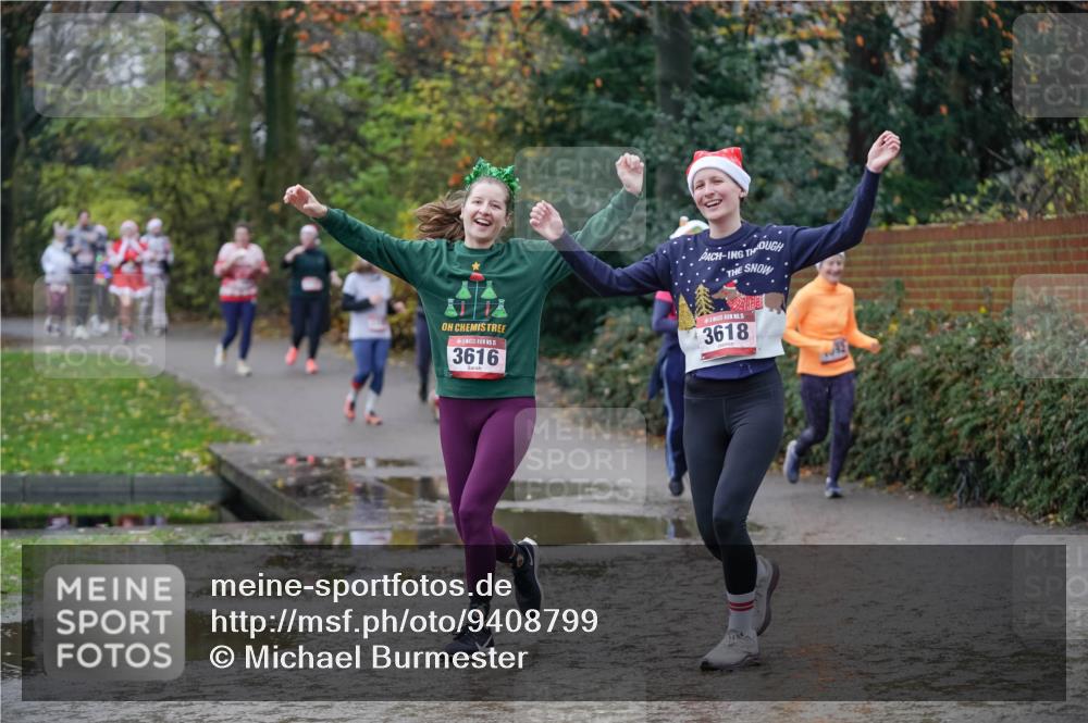 07.12.2025 - St. Pauli X-Mass-Run No. 15 Michael Burmester http://msf.ph/oto/9408799 07.12.2025 11:26:51 Laufen 15, 3616, 15, 3618 meine-sportfotos.de