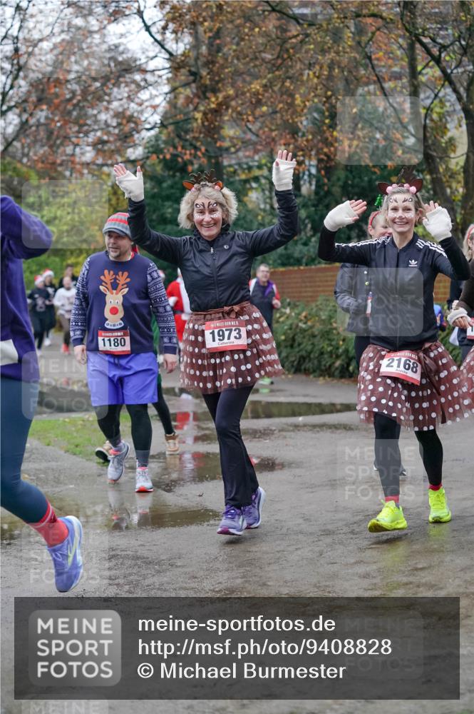 07.12.2025 - St. Pauli X-Mass-Run No. 15 Michael Burmester http://msf.ph/oto/9408828 07.12.2025 09:44:30 Laufen 1180, 15, 1973, 2168 meine-sportfotos.de