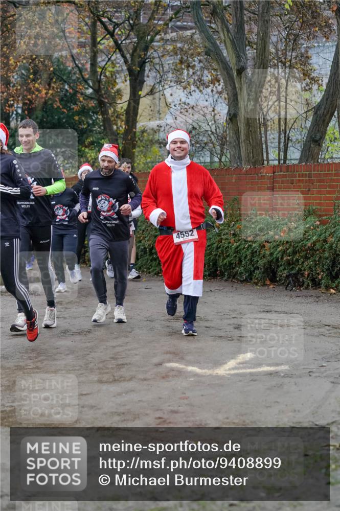 07.12.2025 - St. Pauli X-Mass-Run No. 15 Michael Burmester http://msf.ph/oto/9408899 07.12.2025 09:44:38 Laufen 4552 meine-sportfotos.de