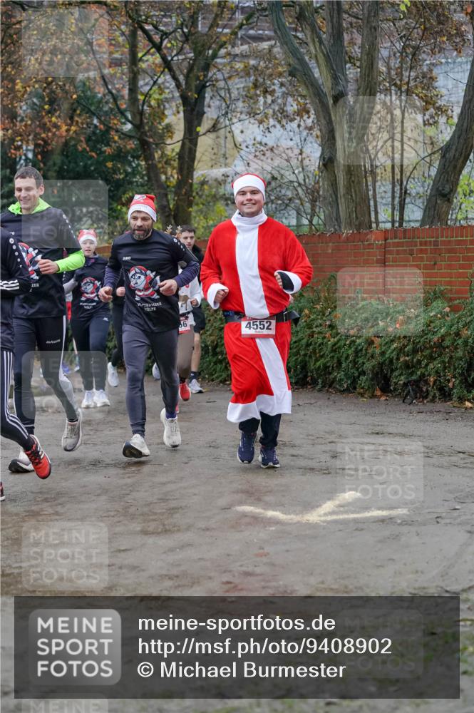 07.12.2025 - St. Pauli X-Mass-Run No. 15 Michael Burmester http://msf.ph/oto/9408902 07.12.2025 09:44:38 Laufen 56, 4552 meine-sportfotos.de
