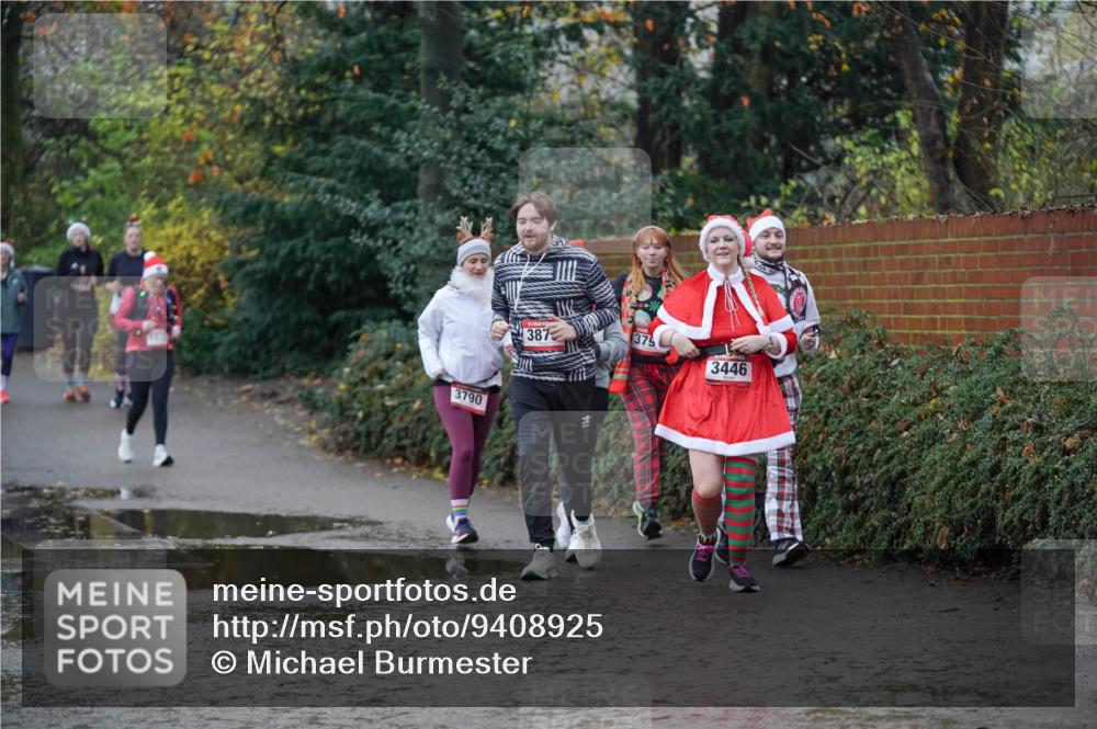07.12.2025 - St. Pauli X-Mass-Run No. 15 Michael Burmester http://msf.ph/oto/9408925 07.12.2025 11:27:05 Laufen 3790, 387, 379, 3446 meine-sportfotos.de