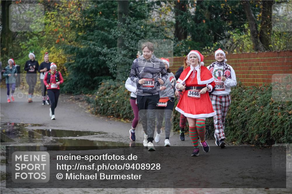 07.12.2025 - St. Pauli X-Mass-Run No. 15 Michael Burmester http://msf.ph/oto/9408928 07.12.2025 11:27:06 Laufen 3875, 3795, 1831, 3446 meine-sportfotos.de
